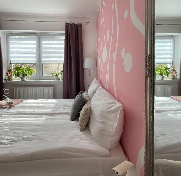 اتاق اکونومی, Zen House