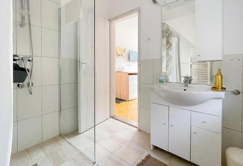 اتاق لوکس, Zen House