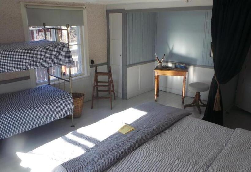 4인용 스탠다드 룸, Djurgårdsportens Vandrarhem