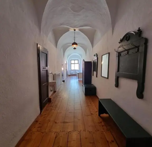 ２ベッドルームアパートメント, Im Stift Neuberg