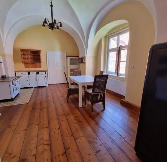 ２ベッドルームアパートメント, Im Stift Neuberg