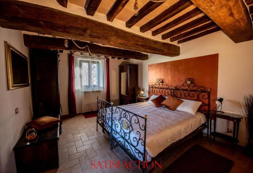 מיטת קינג בסוויטה, Dolce Farnetta En Suite Spa & Yoga