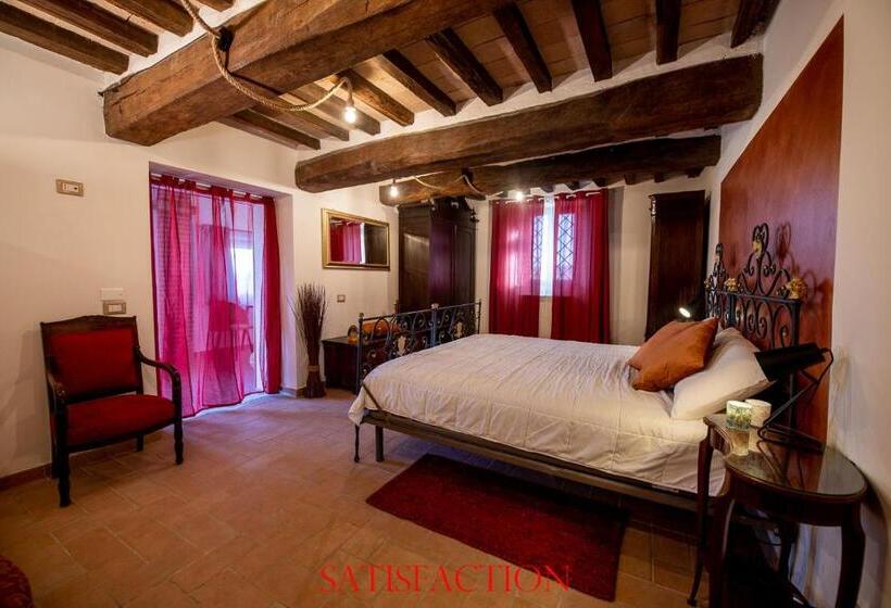 מיטת קינג בסוויטה, Dolce Farnetta En Suite Spa & Yoga