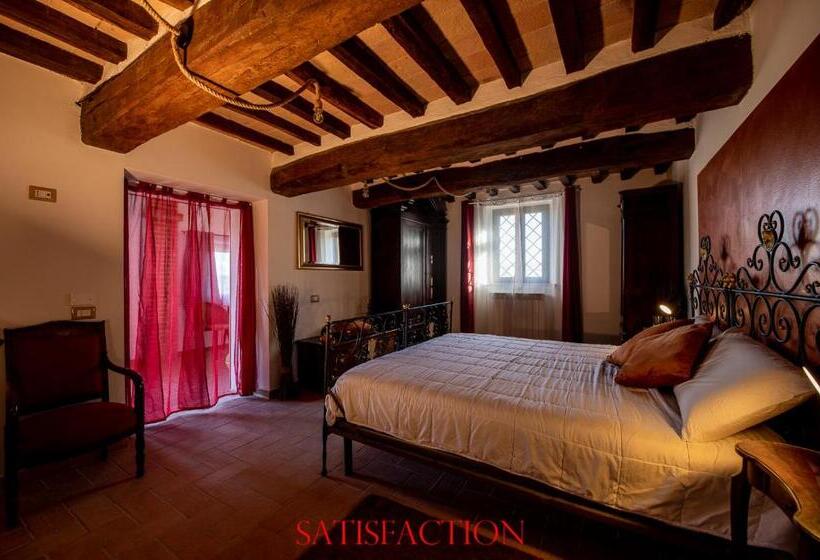 מיטת קינג בסוויטה, Dolce Farnetta En Suite Spa & Yoga