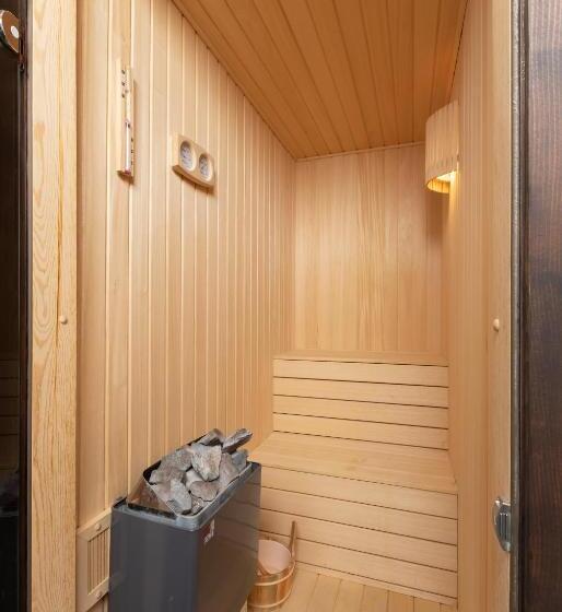 带大床的标准间, Marina Foça