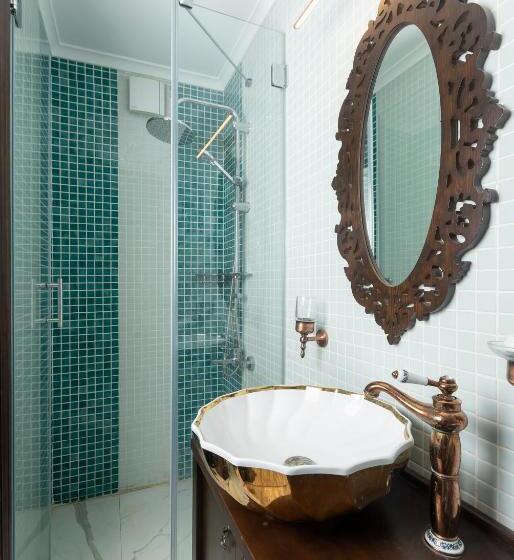 单人基本间, Marina Foça