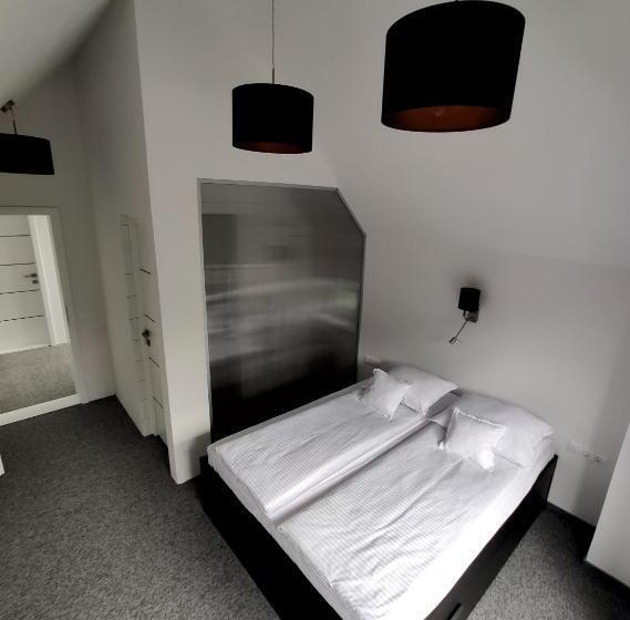 Номер Стандарт Внутренний, 4 Seasons   House