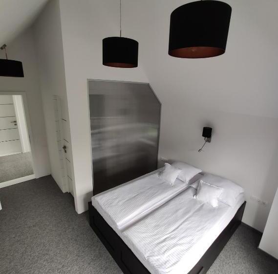 Номер Стандарт Внутренний, 4 Seasons   House