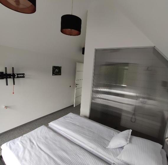 Номер Стандарт Внутренний, 4 Seasons   House