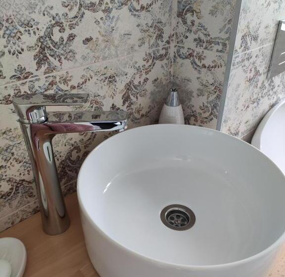 Номер Стандарт, 4 Seasons   House