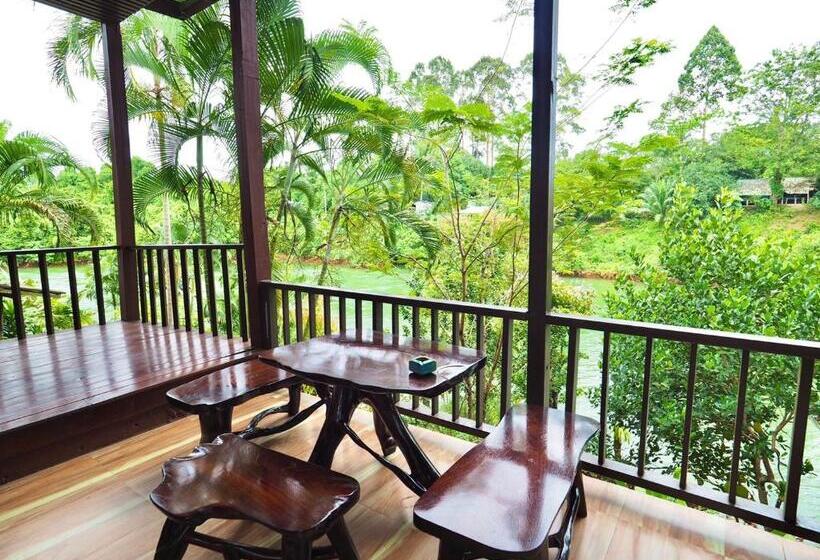 Номер Deluxe с Балконом, Baan Pak Rim Kuaen Resort