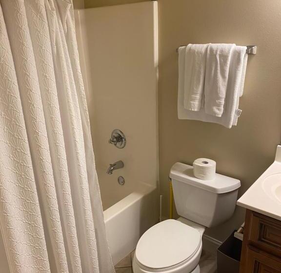 בית, 2 חדרי שינה, Condo W Pool Near Beaches, Dining, Shopping, Etc