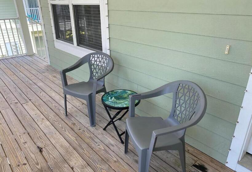 בית, 2 חדרי שינה, Condo W Pool Near Beaches, Dining, Shopping, Etc