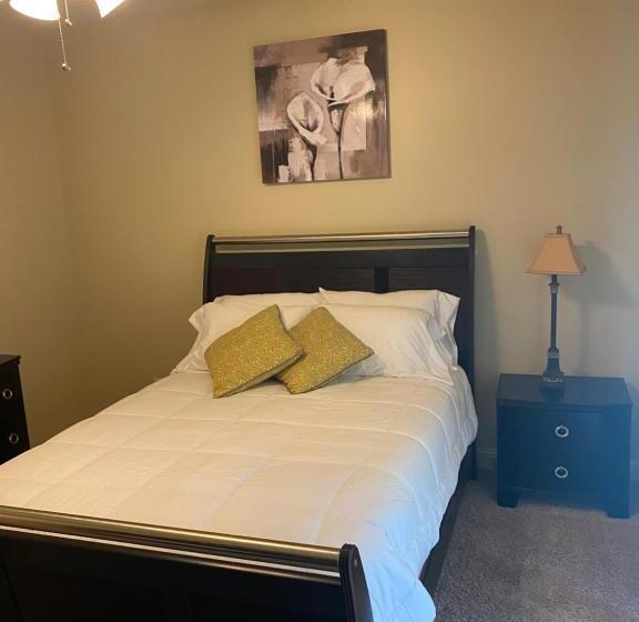 בית, 2 חדרי שינה, Condo W Pool Near Beaches, Dining, Shopping, Etc