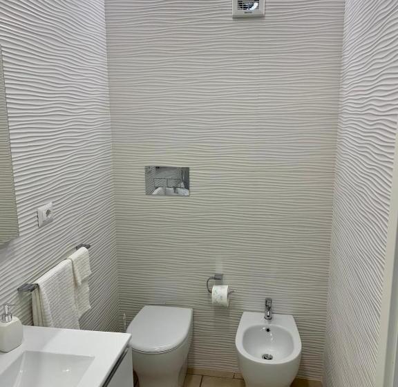 اتاق لوکس سه تخته, Torre Dei Mori Boutique Rooms B&b