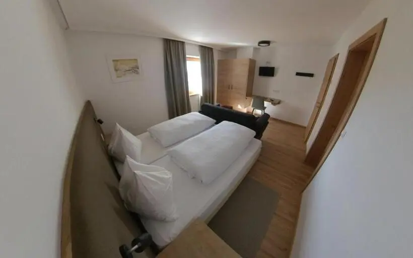 バルコニー付きデラックスルーム, Haus Anna B&b