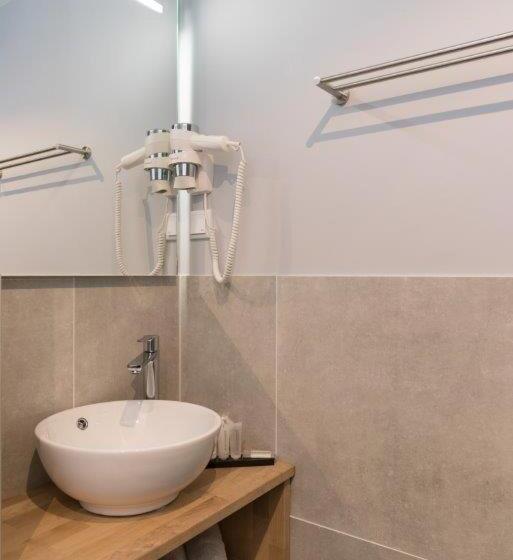 ベーシックルーム, Hof Van Holland