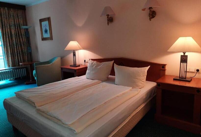 חדר דלוקס עם מרפסת, Parkhotel Keck   Castillo Del Bosque