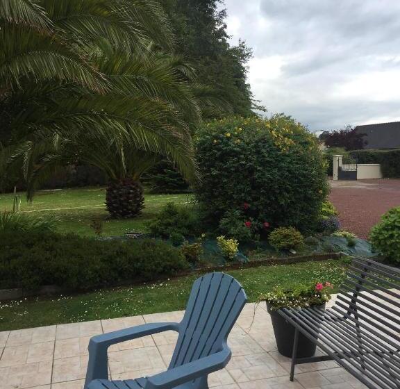 Номер Стандарт Вид на Сад, Côté Jardin Des Charmilles