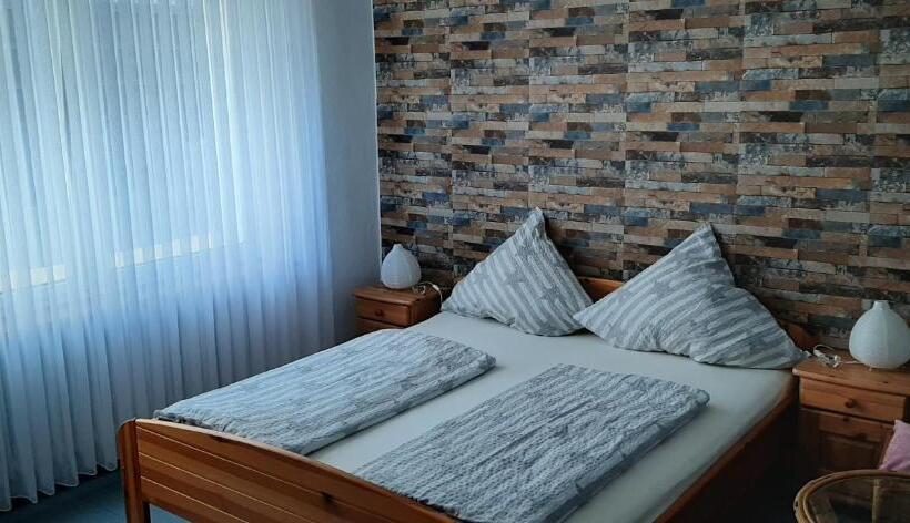 Номер Стандарт, Gästezimmer Elly Dostert
