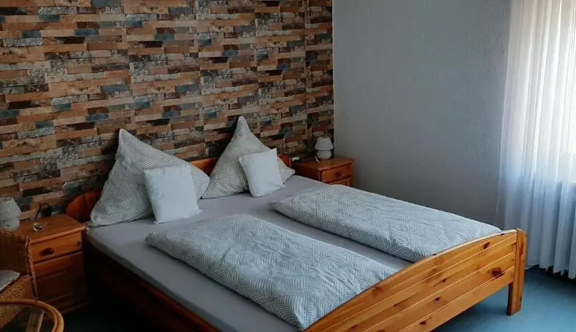 スタンダードルーム, Gästezimmer Elly Dostert