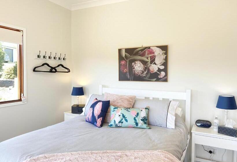 إستوديو قياسى ذو إطلالة, La Dolce Vita