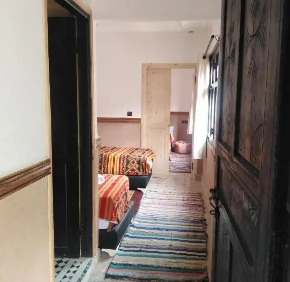 バスルーム共同エコノミー4人部屋, Riad Bab Imlil