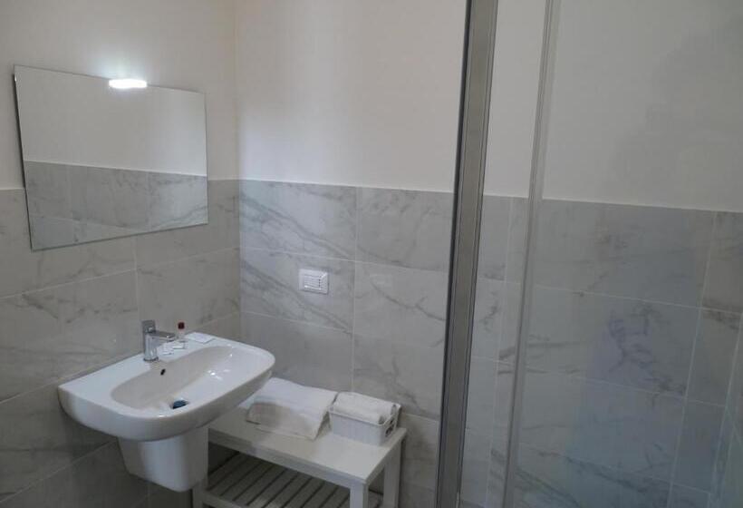 غرفة قياسية, Corte Isolo