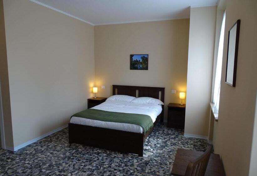 غرفة قياسية رباعية, Corte Isolo