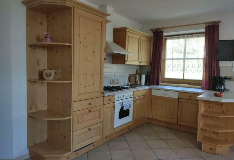 一居室别墅, Obkirchhof