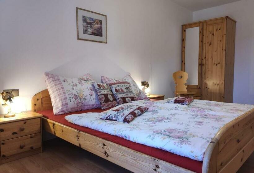 一居室别墅, Obkirchhof