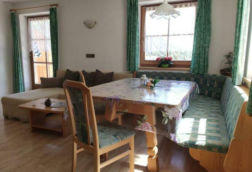 一居室别墅, Obkirchhof