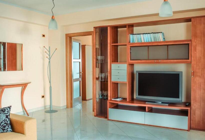 带1个卧室的带阳台的公寓, Magna Grecia B&b E Appartamenti