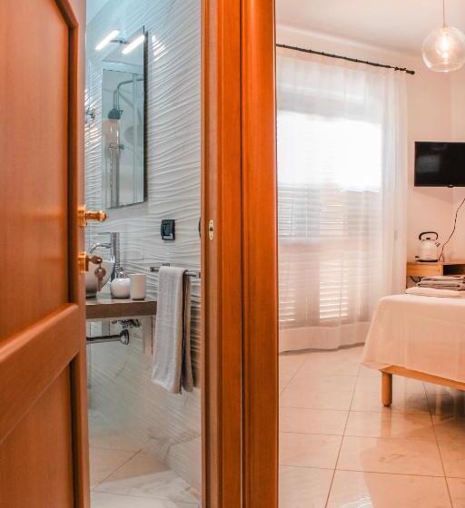 标准间带阳台, Magna Grecia B&b E Appartamenti