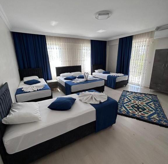 Quarto Familiar, Paradise House