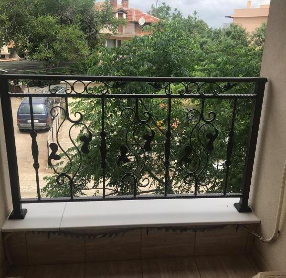 סטודיו משפחתי, Guest House Zornica In Obzor