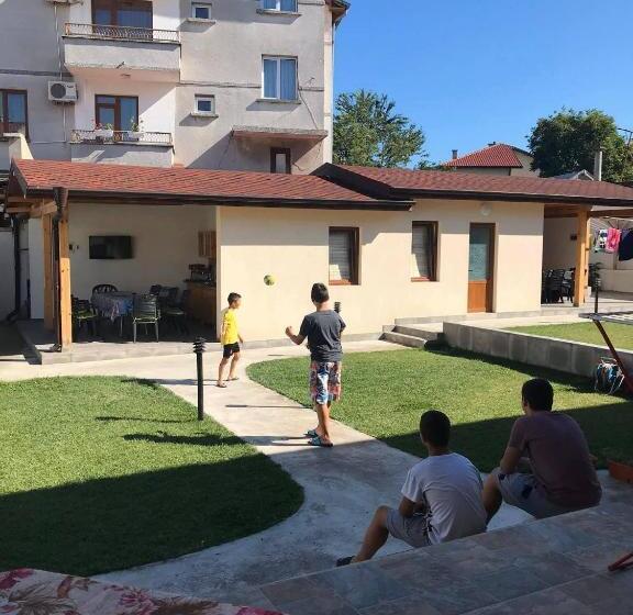 סטודיו סטנדרט עם מרפסת, Guest House Zornica In Obzor