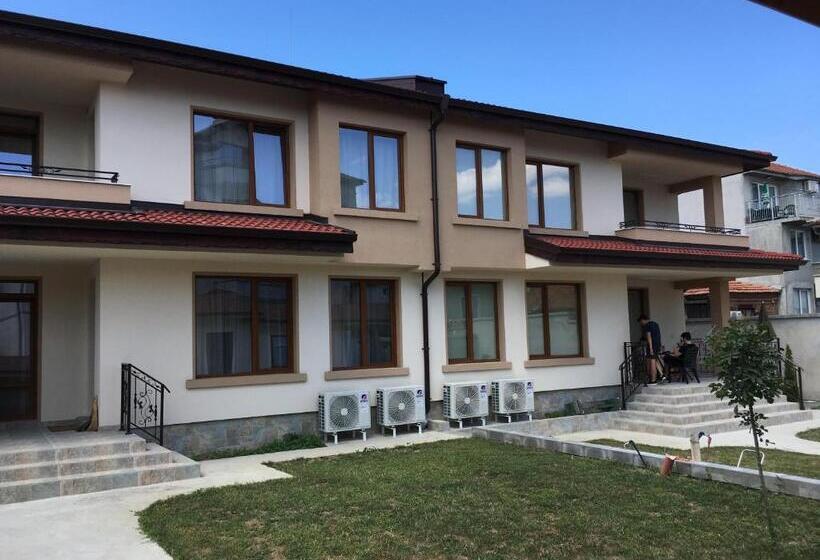 Студио Стандарт с Террасой, Guest House Zornica In Obzor