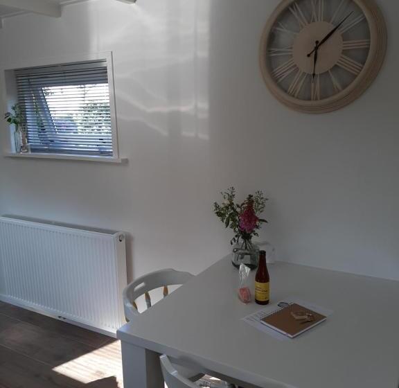 غرفة ديلوكس, Mahil Laya