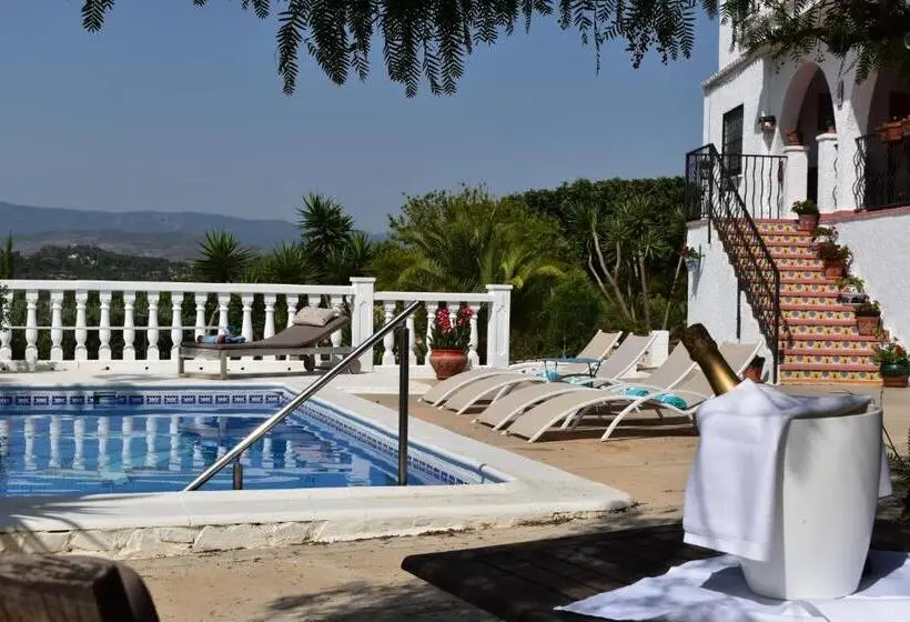バス共有のスタンダードルーム, Casa Loro Loco B&b