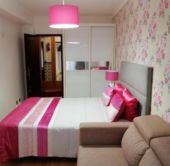 חדר משפחתי, Quartos Lazarino