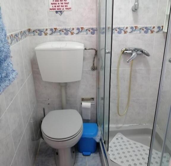 اتاق خانوادگی, Quartos Lazarino