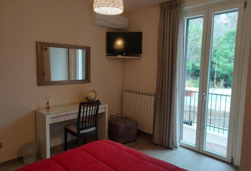 Номер Стандарт с Балконом, B&b La Rocca