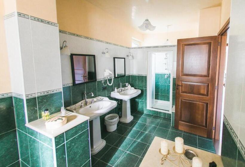 اتاق لوکس, B&b Villa Alba