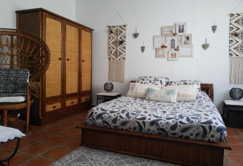 غرفة قياسية, Le Petit Patio