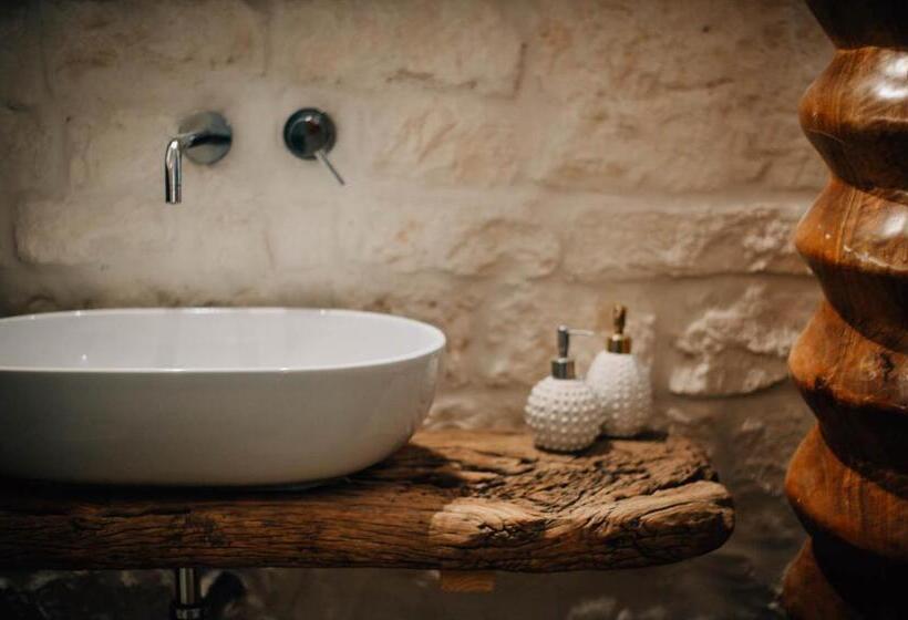 חדר דלוקס, Yours Trulli