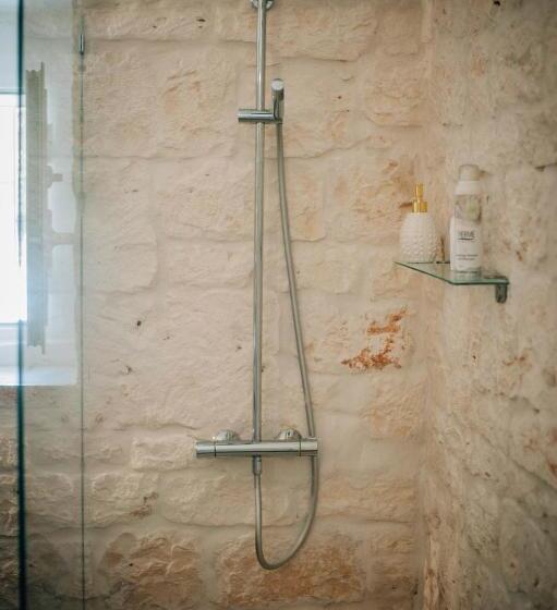 חדר דלוקס, Yours Trulli