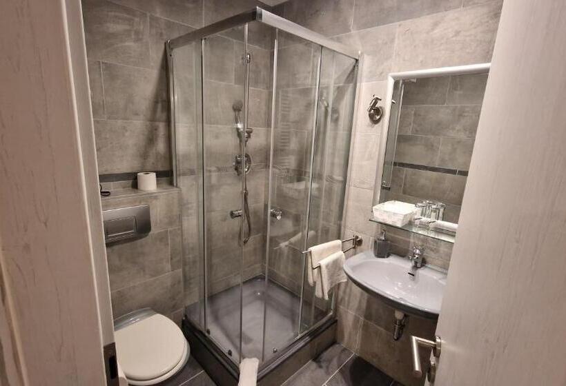 Номер Deluxe, & Restaurant   Zum Schleicher Kuckuck