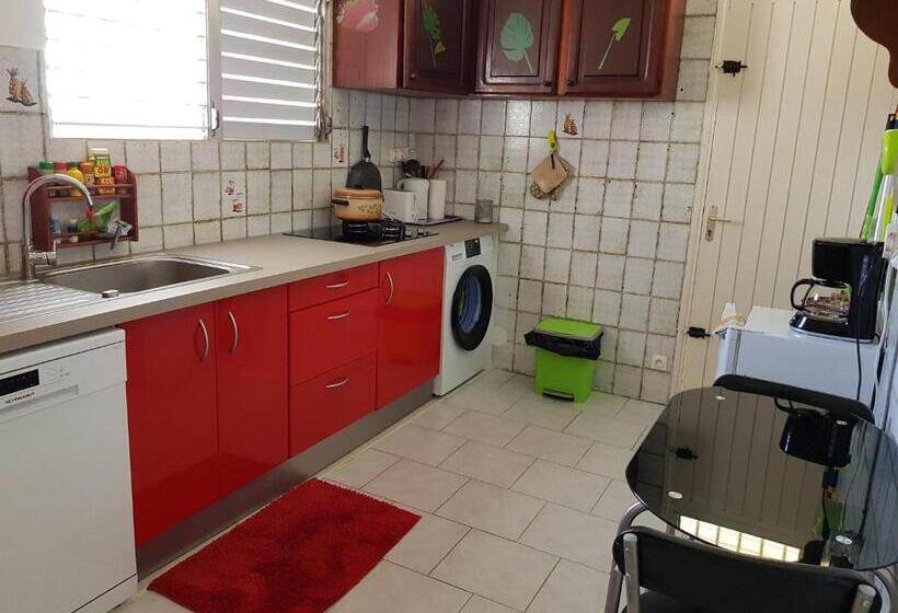 خانه 2 خوابه, La Maison Aux Orchidées