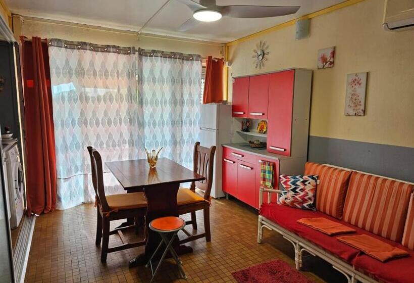 استودیو استاندارد با چشمانداز استخر, La Maison Aux Orchidées